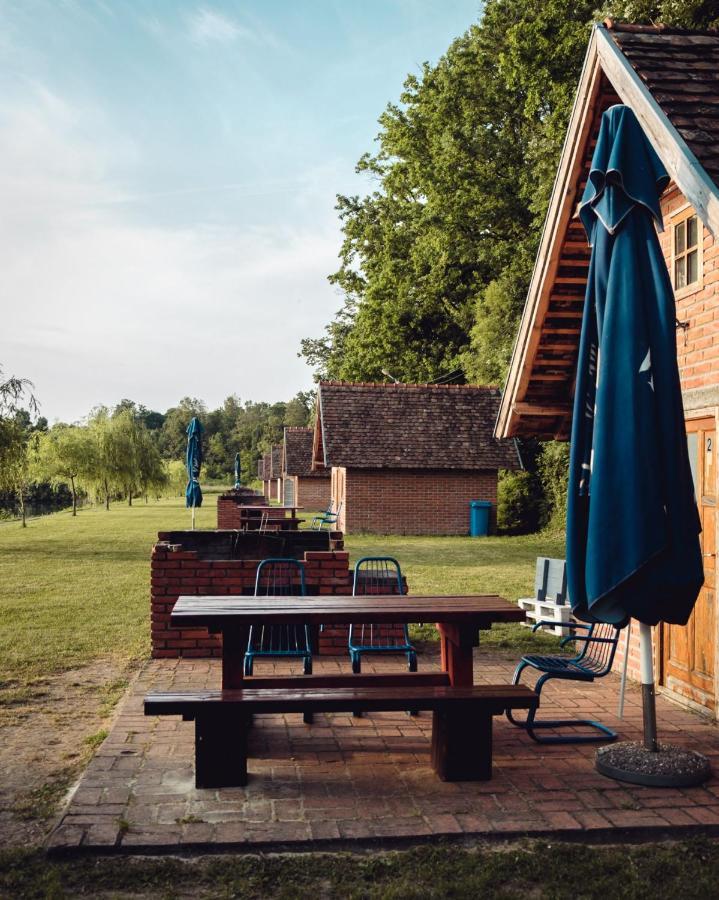 Laguna Club Lake Resort Donji Zabar Экстерьер фото
